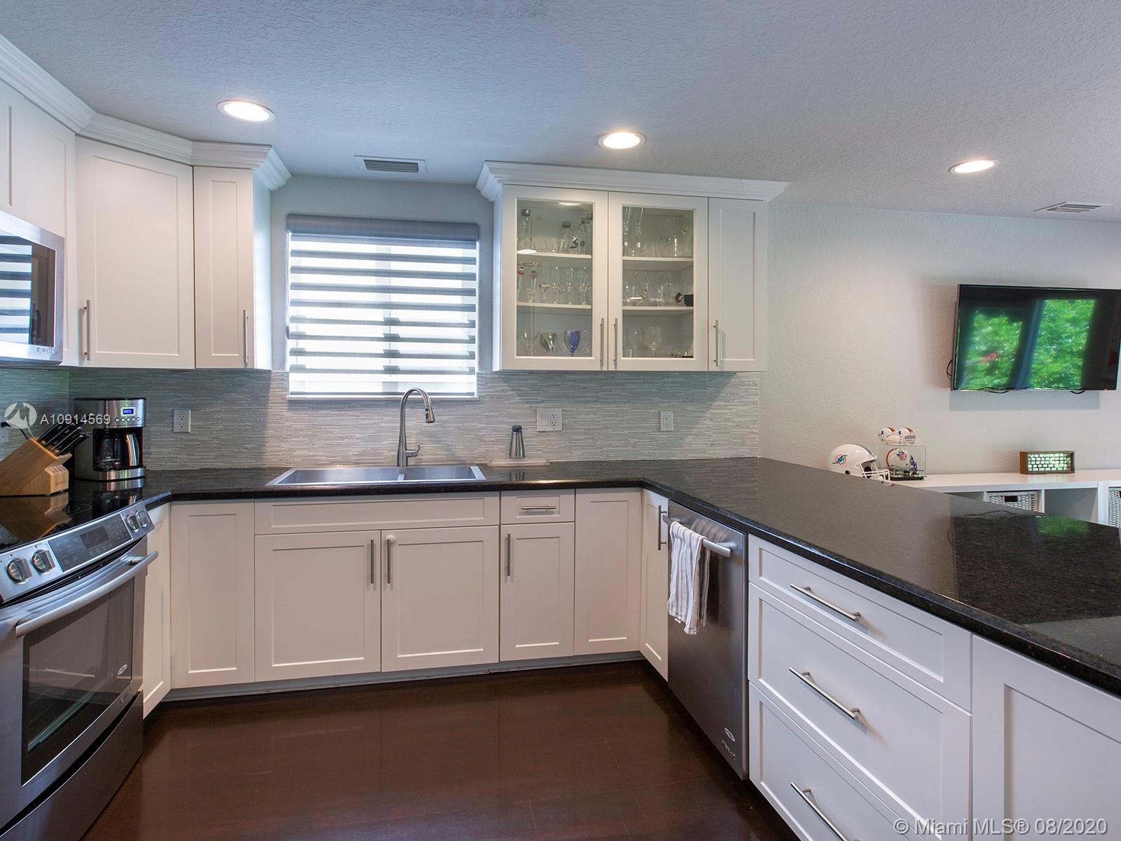 3053 Orange Street, Unit 3053 Miami, FL 33133 - Photo 6 of 36