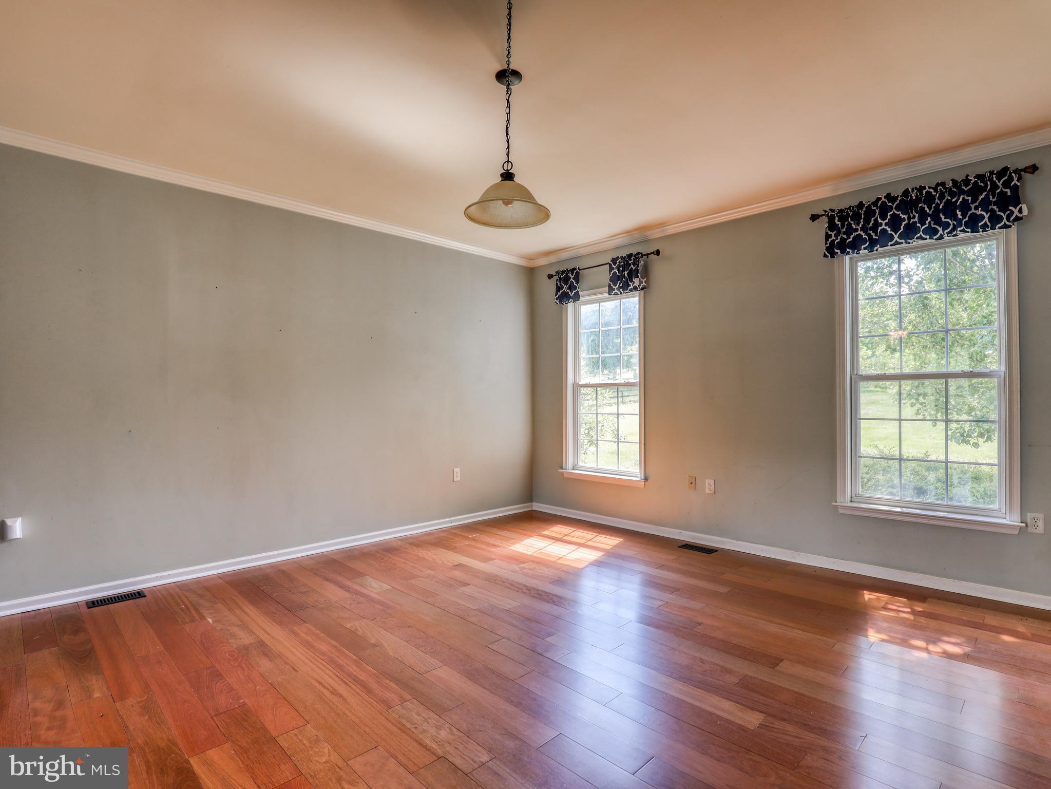 2812 Hunting Ridge Road Winchester, VA 22603 - Photo 11 of 56 Living room