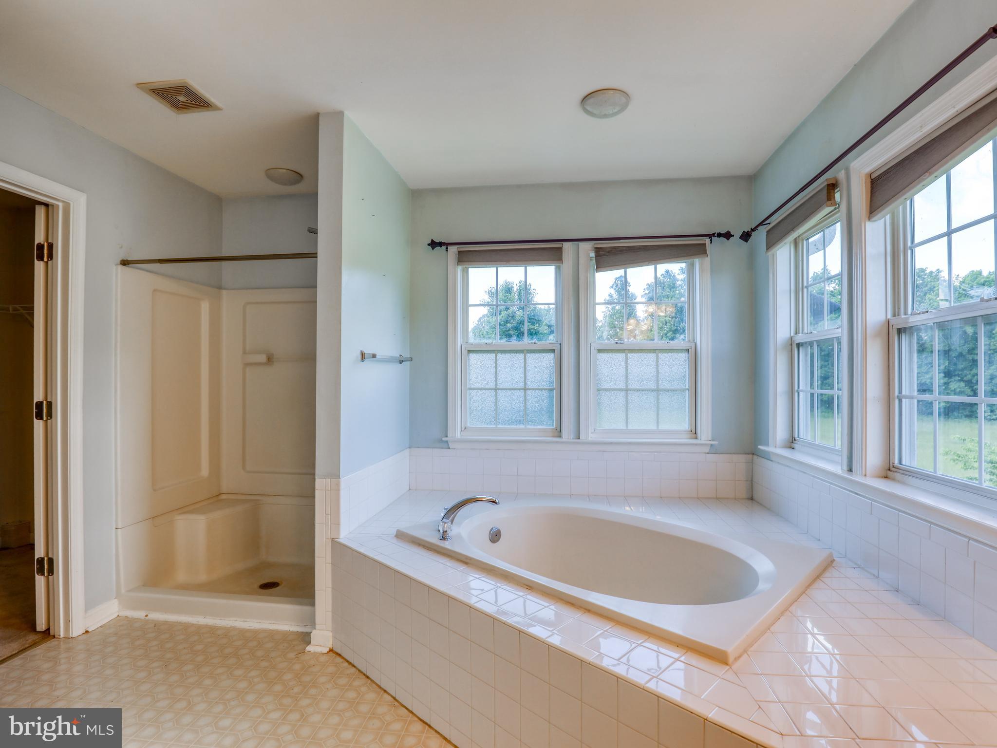 2812 Hunting Ridge Road Winchester, VA 22603 - Photo 30 of 56 Upper level ensuite