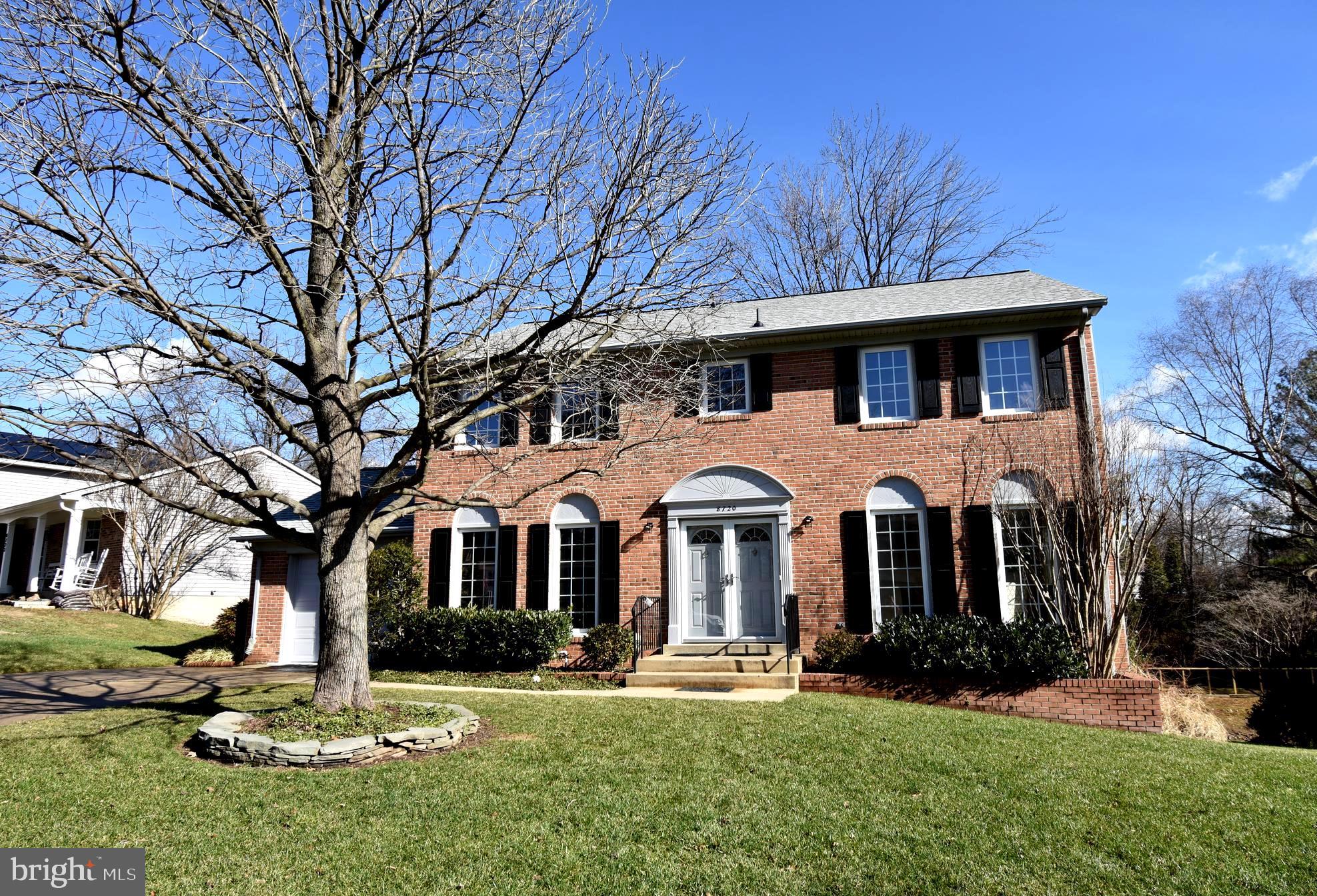 8720 Evangel Drive Springfield, VA 22153 - Photo 2 of 77