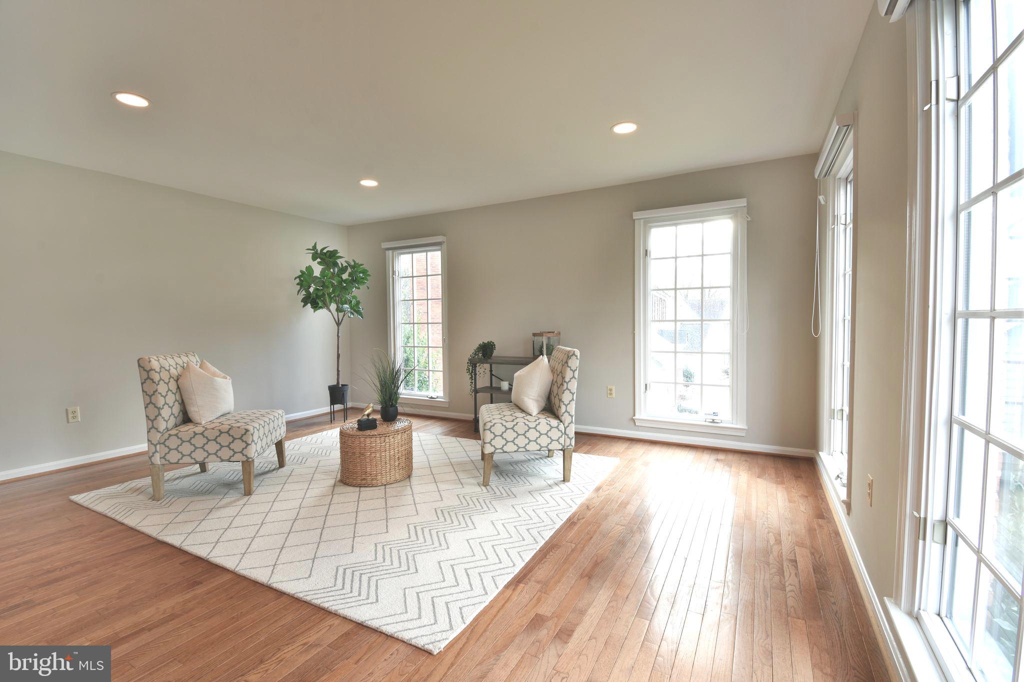 8720 Evangel Drive Springfield, VA 22153 - Photo 5 of 77