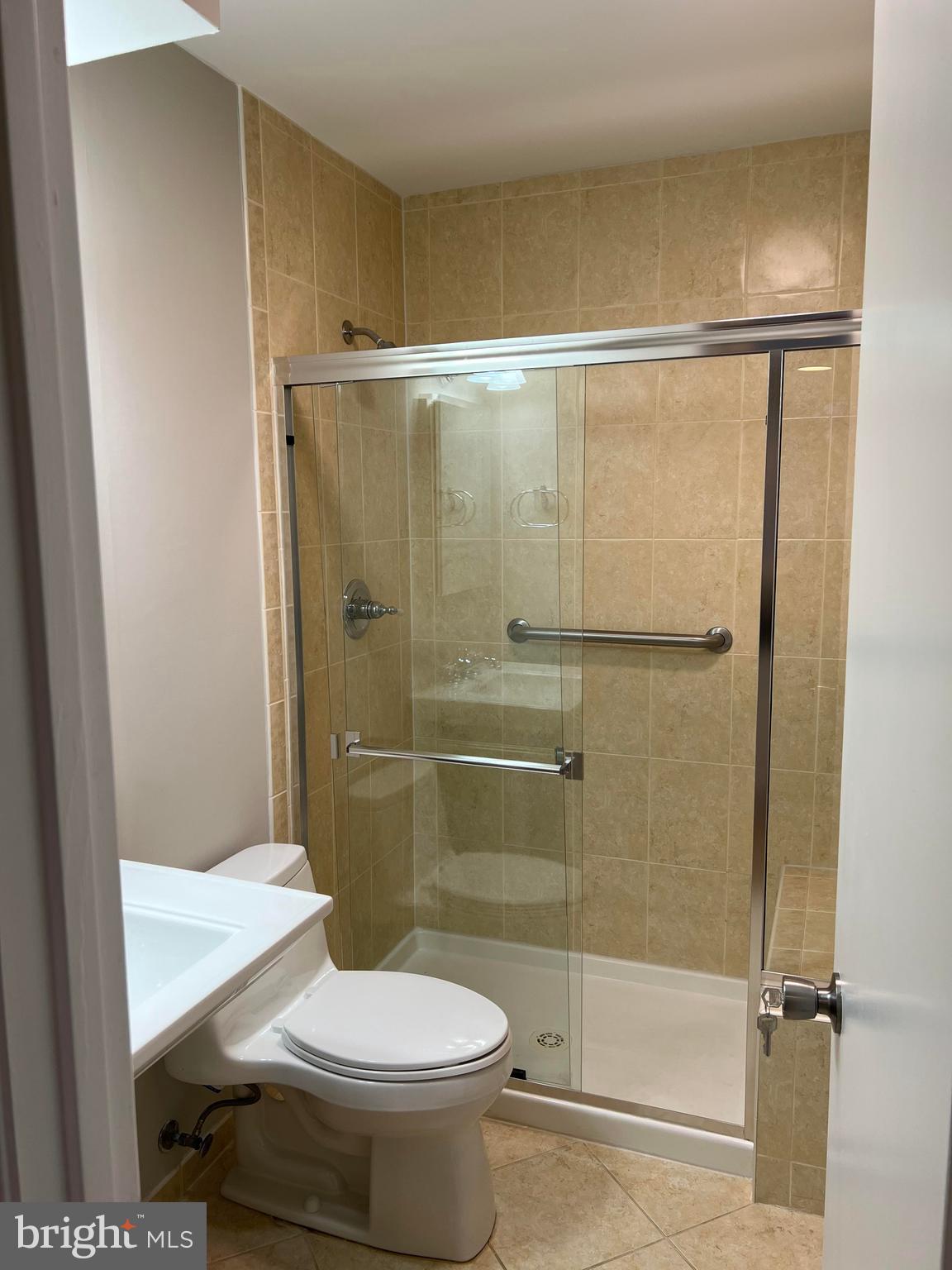 8720 Evangel Drive Springfield, VA 22153 - Photo 64 of 77 updated hall bath