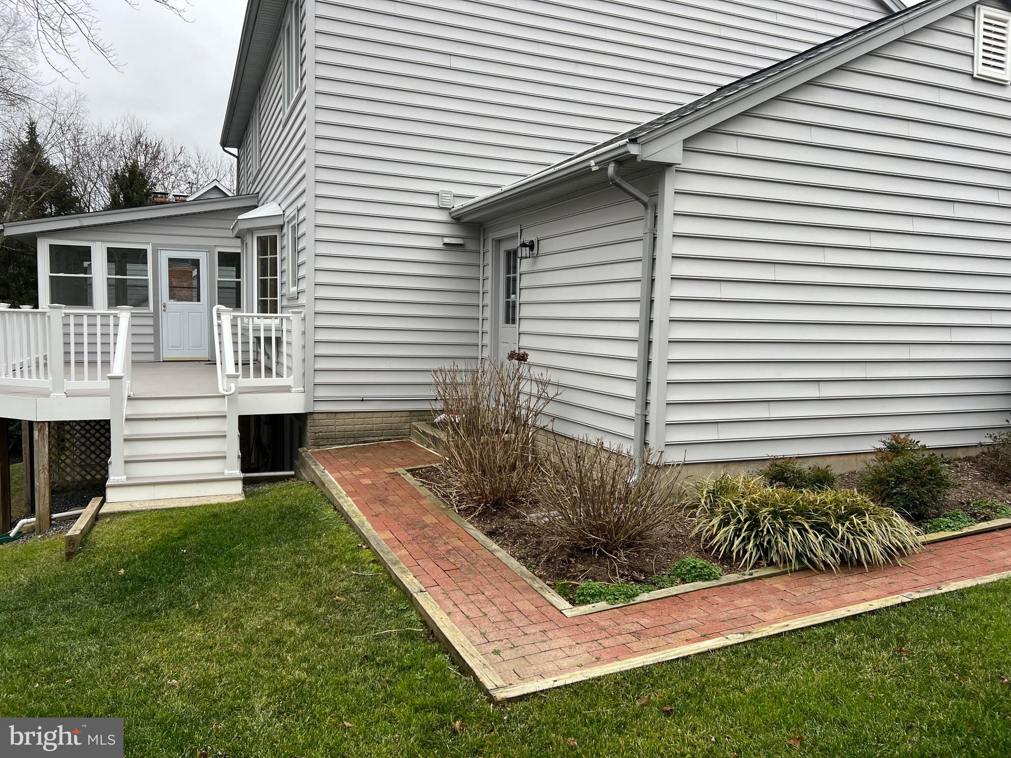 8720 Evangel Drive Springfield, VA 22153 - Photo 75 of 77 Backyard deck and landscaping