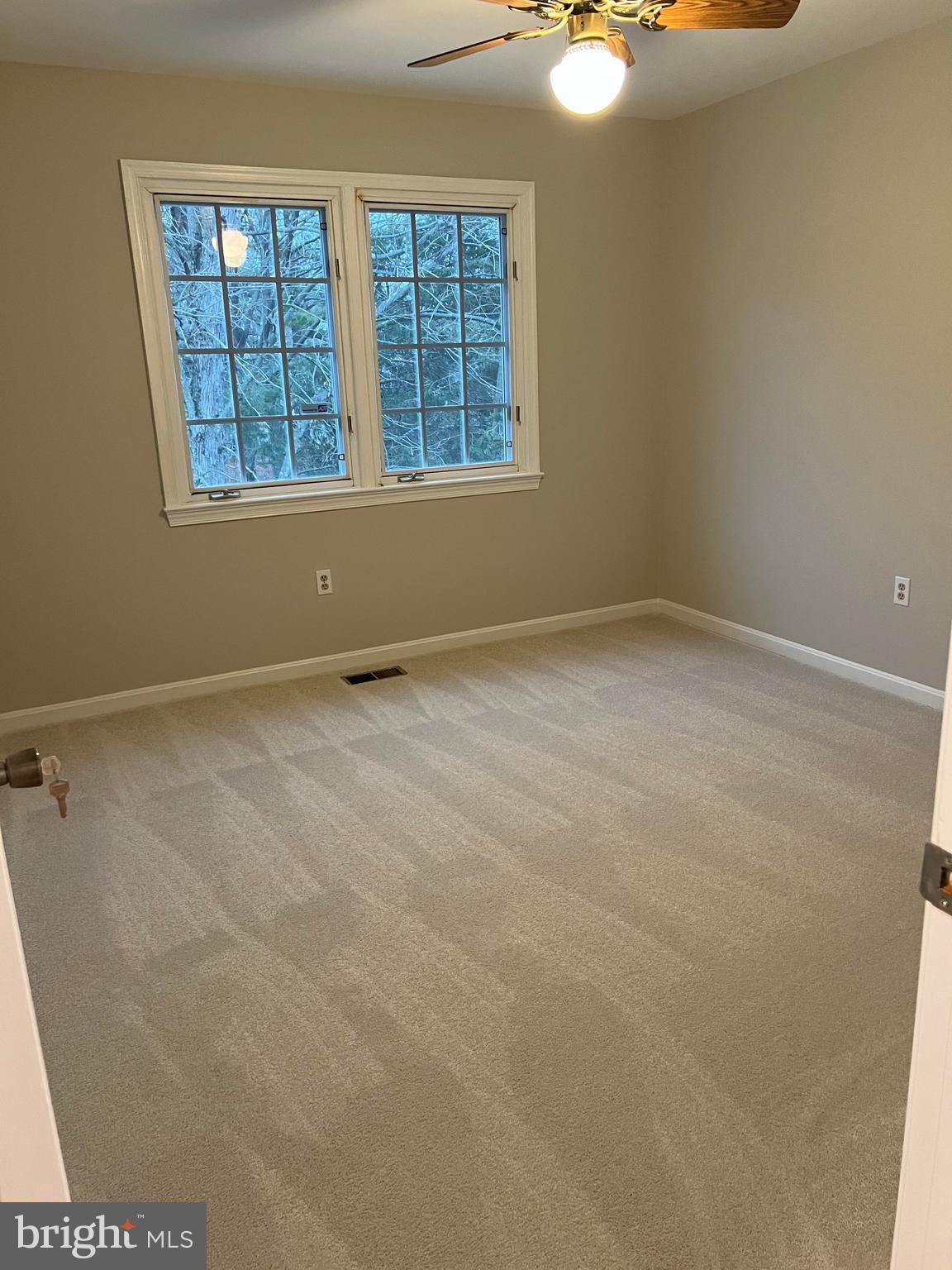 8720 Evangel Drive Springfield, VA 22153 - Photo 77 of 77 Sitting room in Primary Bedroom