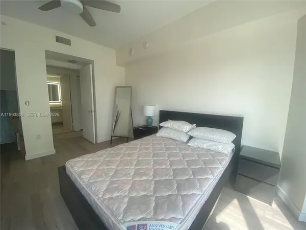$2,800 | Latitude on the River, Miami, FL 33130