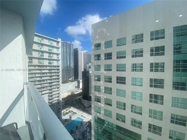 $2,800 | Latitude on the River, Miami, FL 33130
