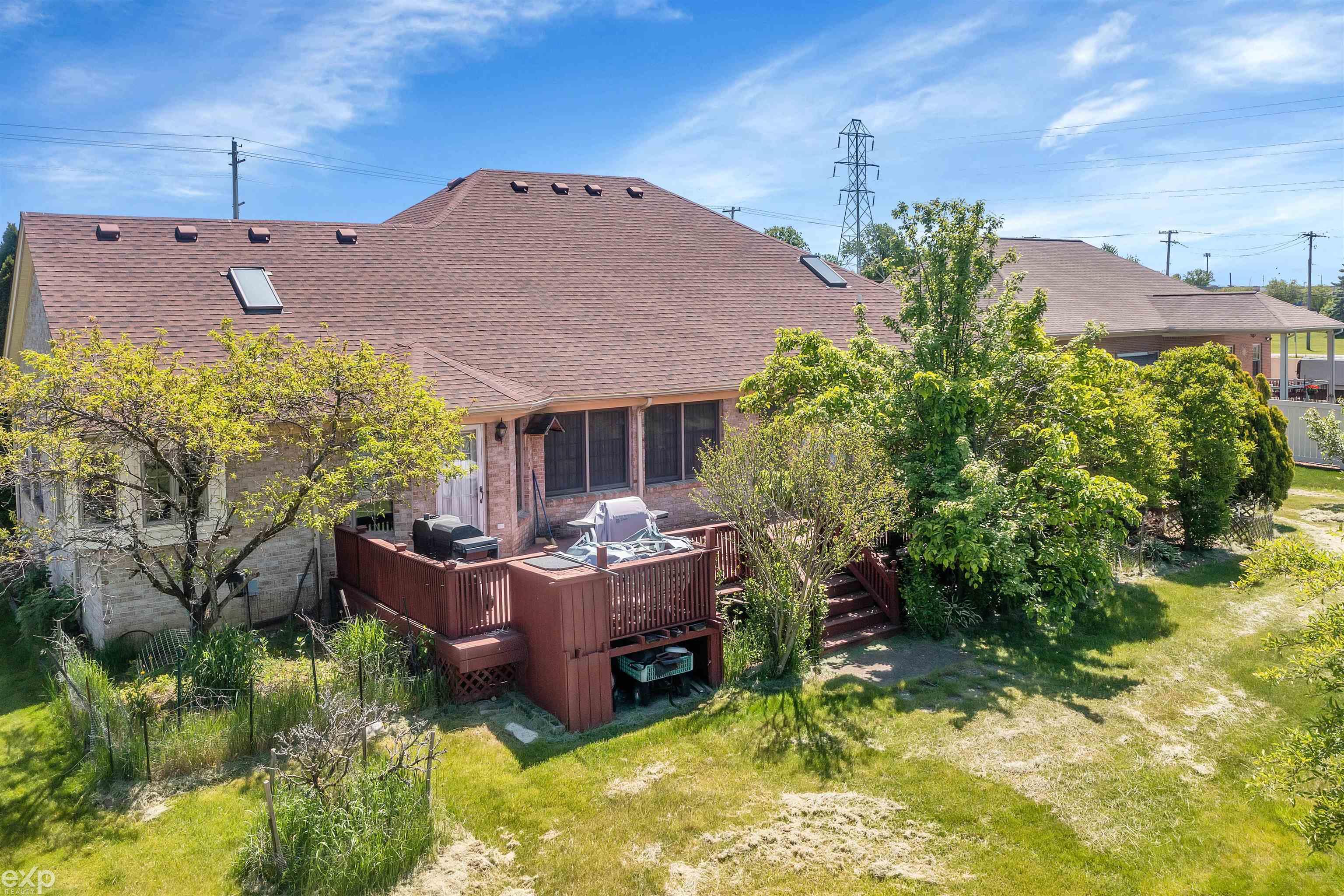 23890 Hall Road Woodhaven, MI 48183 - Photo 18 of 39
