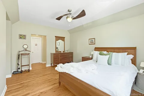 $719,000 | 1004 Kensington Way, Mount Kisco, NY 10549