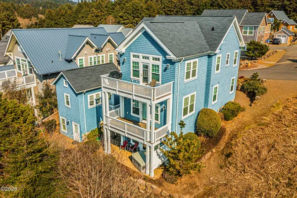$1,199,000 | 1986 Northeast Mulberry Loop, Lincoln City, OR 97367