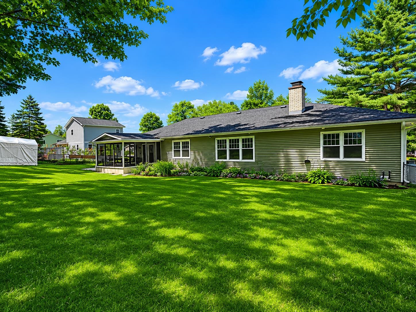 69 Edgewood Drive Newport, VT 05855 - Photo 3 of 42
