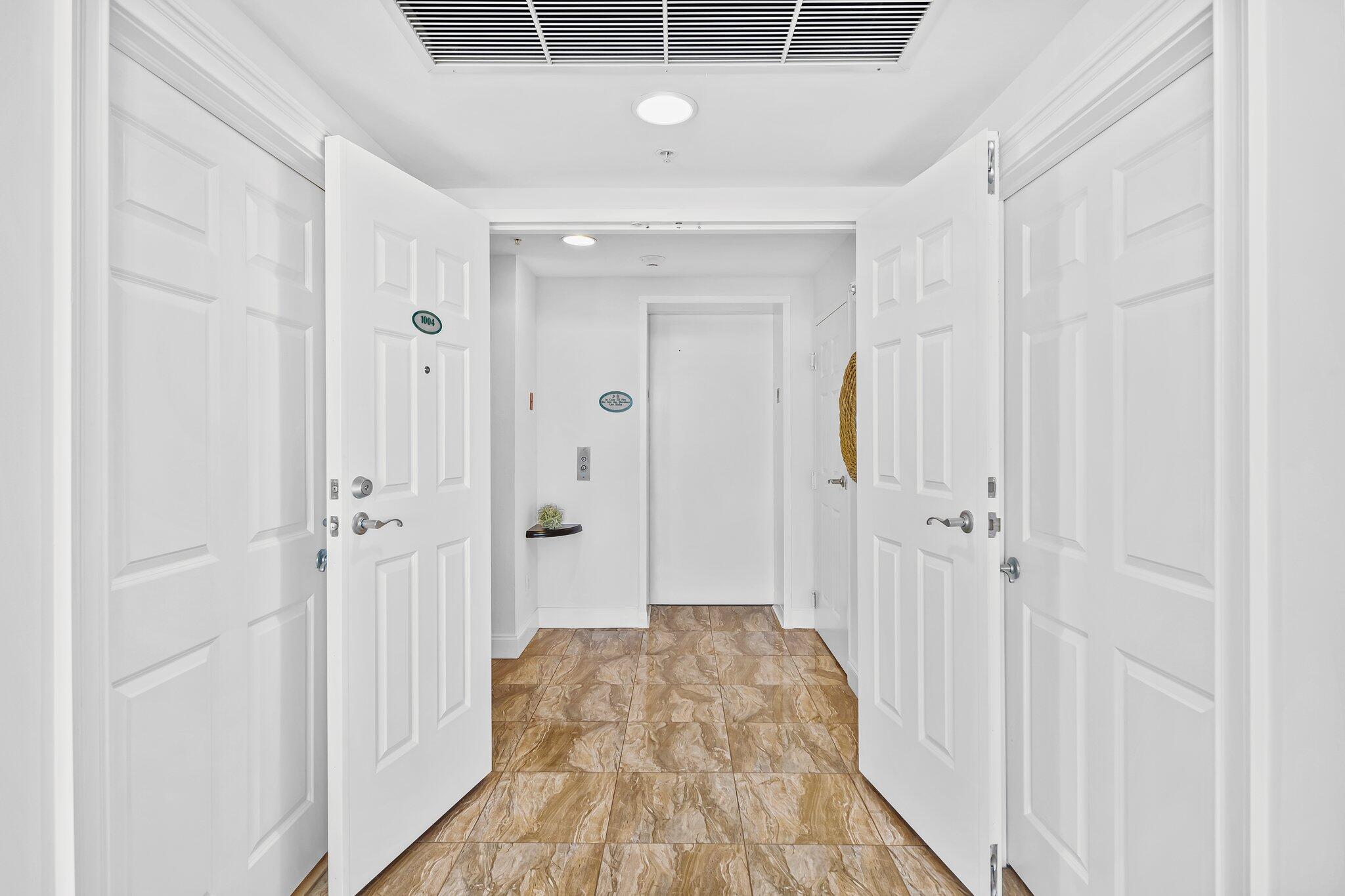 100 South Birch Road, Unit 1004 Fort Lauderdale, FL 33316 - Photo 24 of 39 wooden floor in a gallery