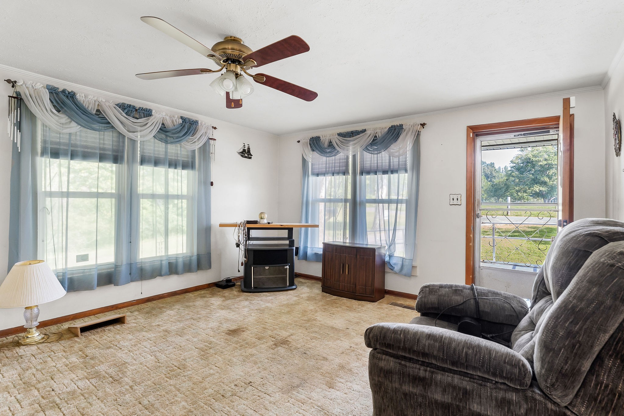 306 Blue Road Quebeck, TN 38579 - Photo 7 of 31 Gallery Image 7