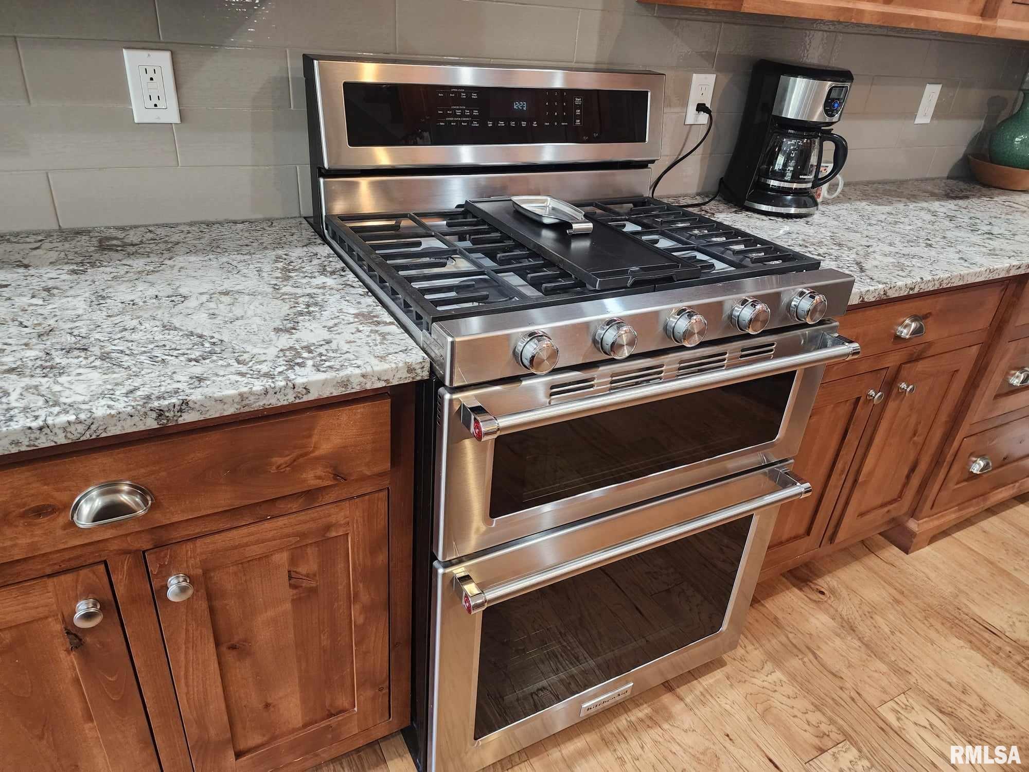 305 Prairie Road Carterville, IL 62918 - Photo 21 of 41 Gallery Image 21