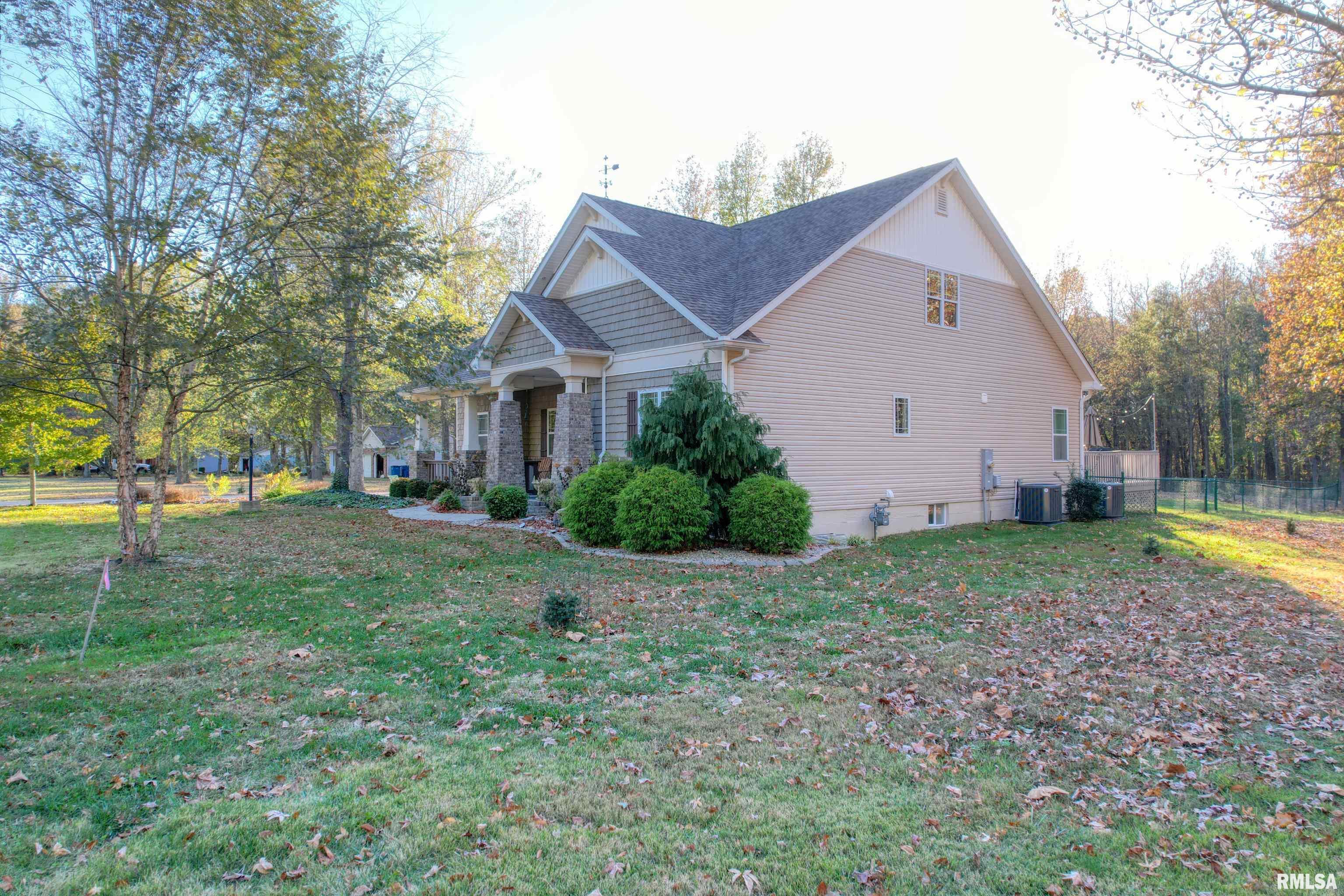 305 Prairie Road Carterville, IL 62918 - Photo 4 of 41 Gallery Image 4