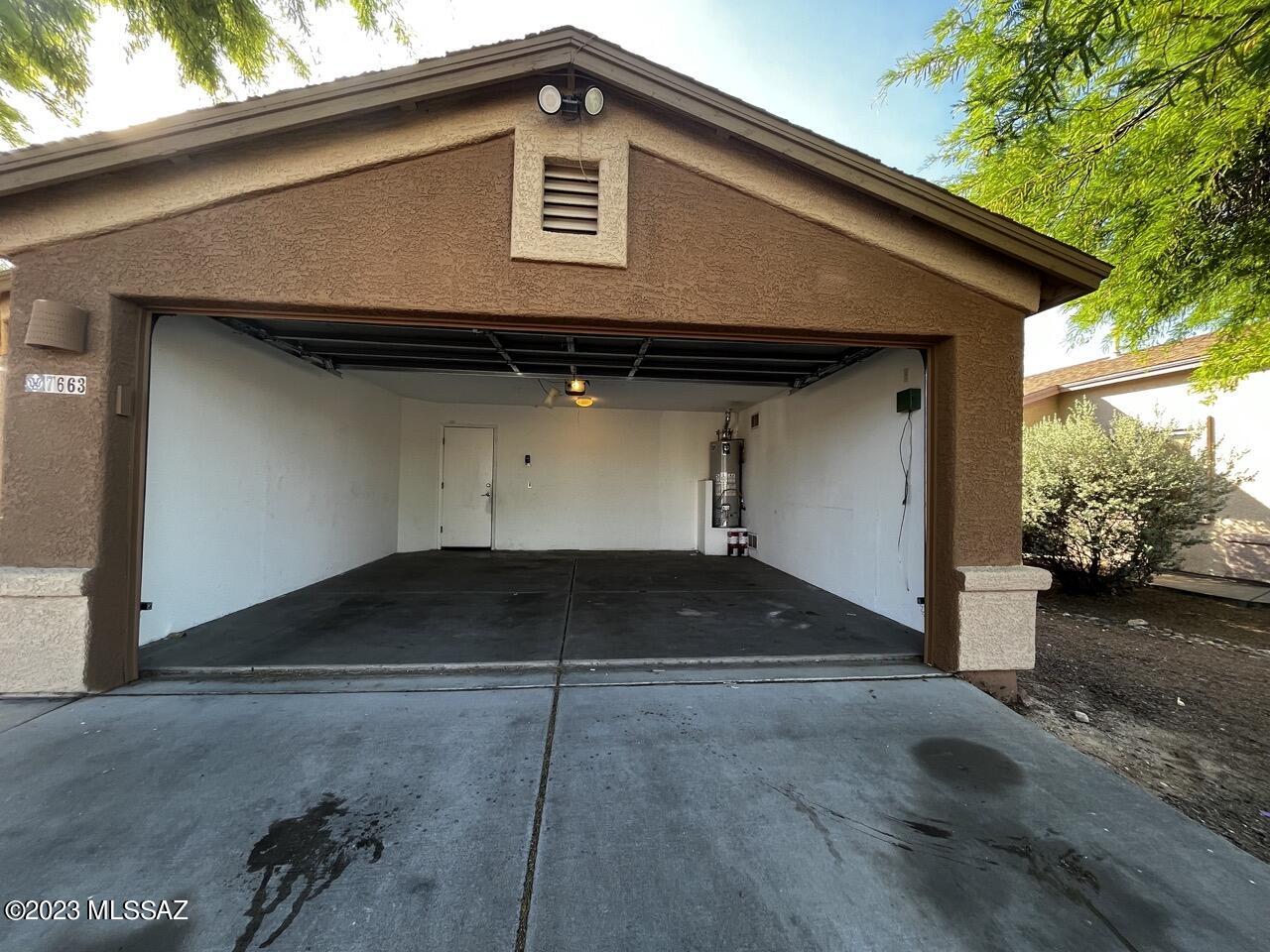 7663 South Meadow Spring Way Tucson, AZ 85747 - Photo 25 of 39
