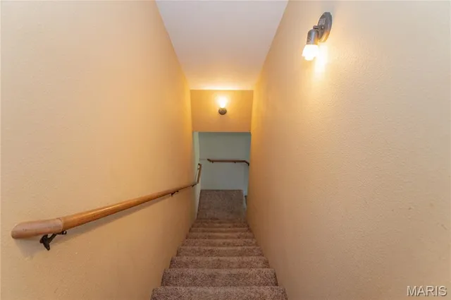 $390,000 | 425 Edwards Drive, Holts Summit, MO 65043