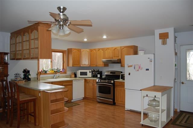 218 Lakeview Road Levering, MI 49755 - Photo 12 of 26 Gallery Image 12