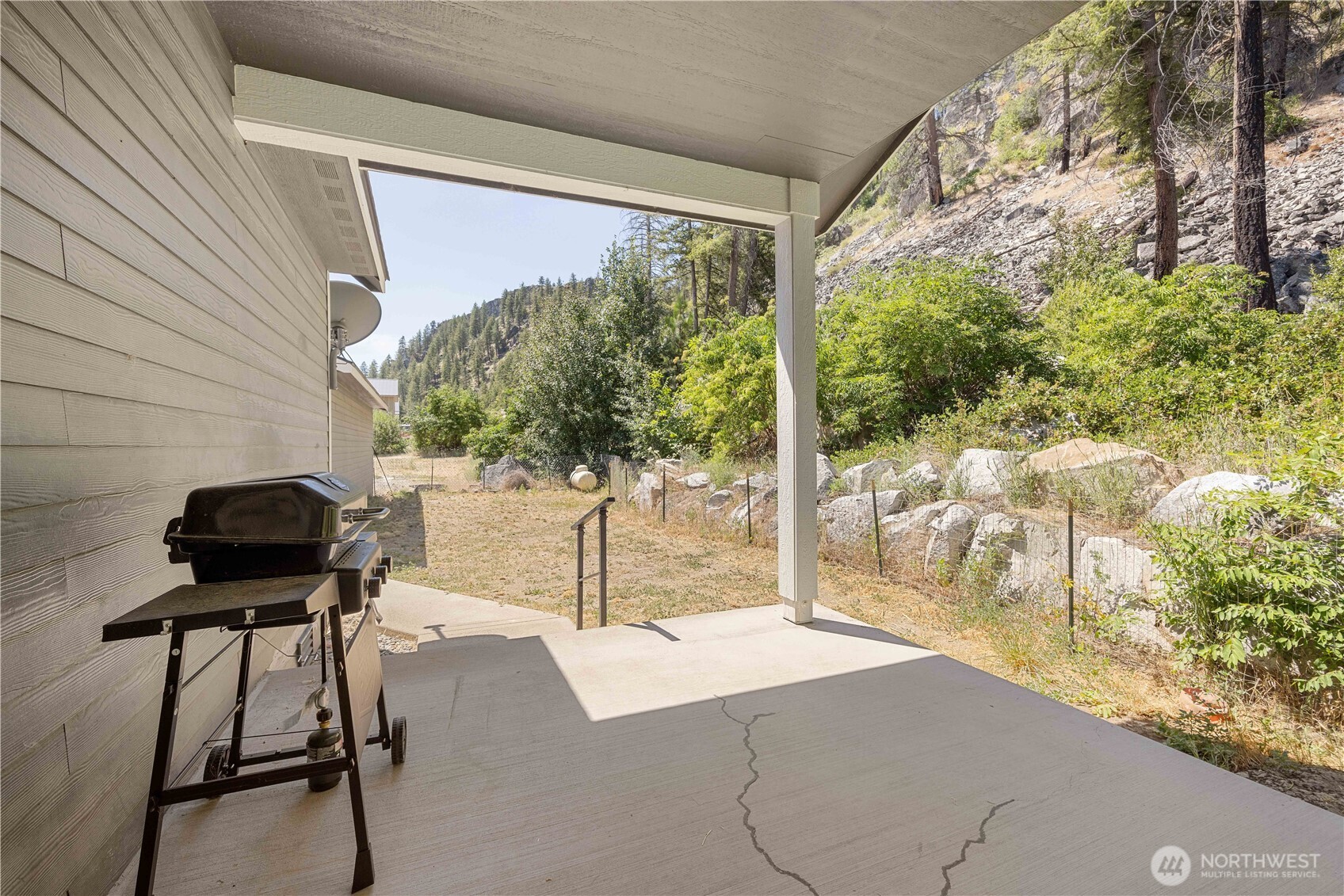 48 Golf Course Drive Pateros, WA 98846 - Photo 31 of 37 a house view with a outdoor space