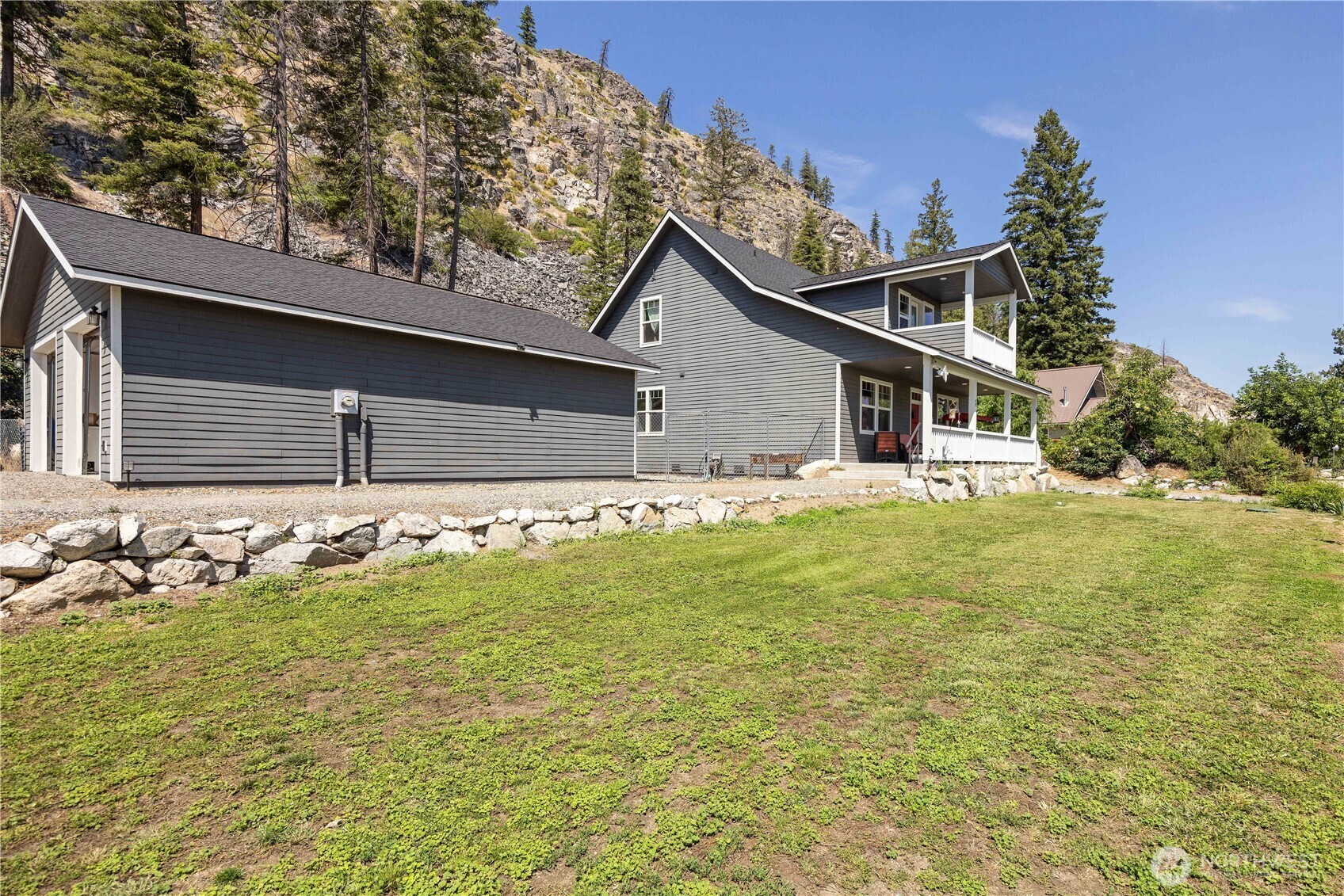 48 Golf Course Drive Pateros, WA 98846 - Photo 34 of 37 a house view with a outdoor space