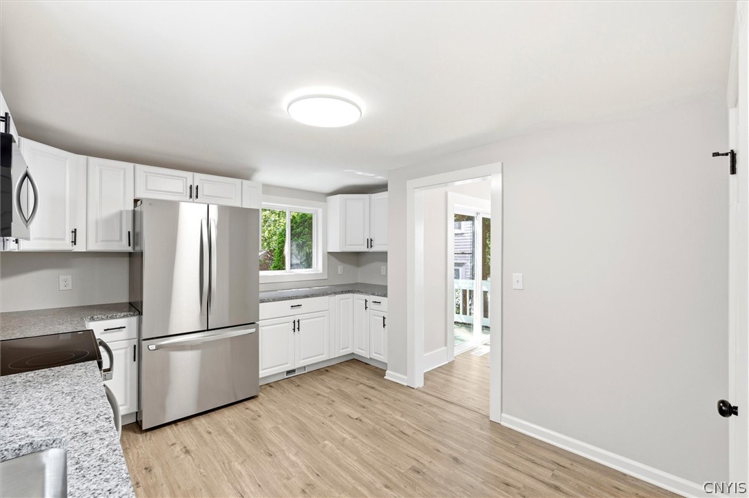 242 Rider Avenue Syracuse, NY 13207 - Photo 17 of 47