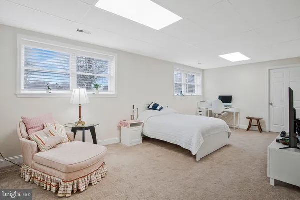 $1,500,000 | 7290 Southern Maryland Boulevard, Owings, MD 20736