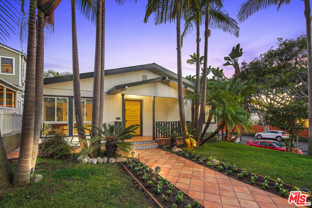 1102 Maple Street Santa Monica, CA 90405 - Photo 43 of 51 a front view of a house with a garden