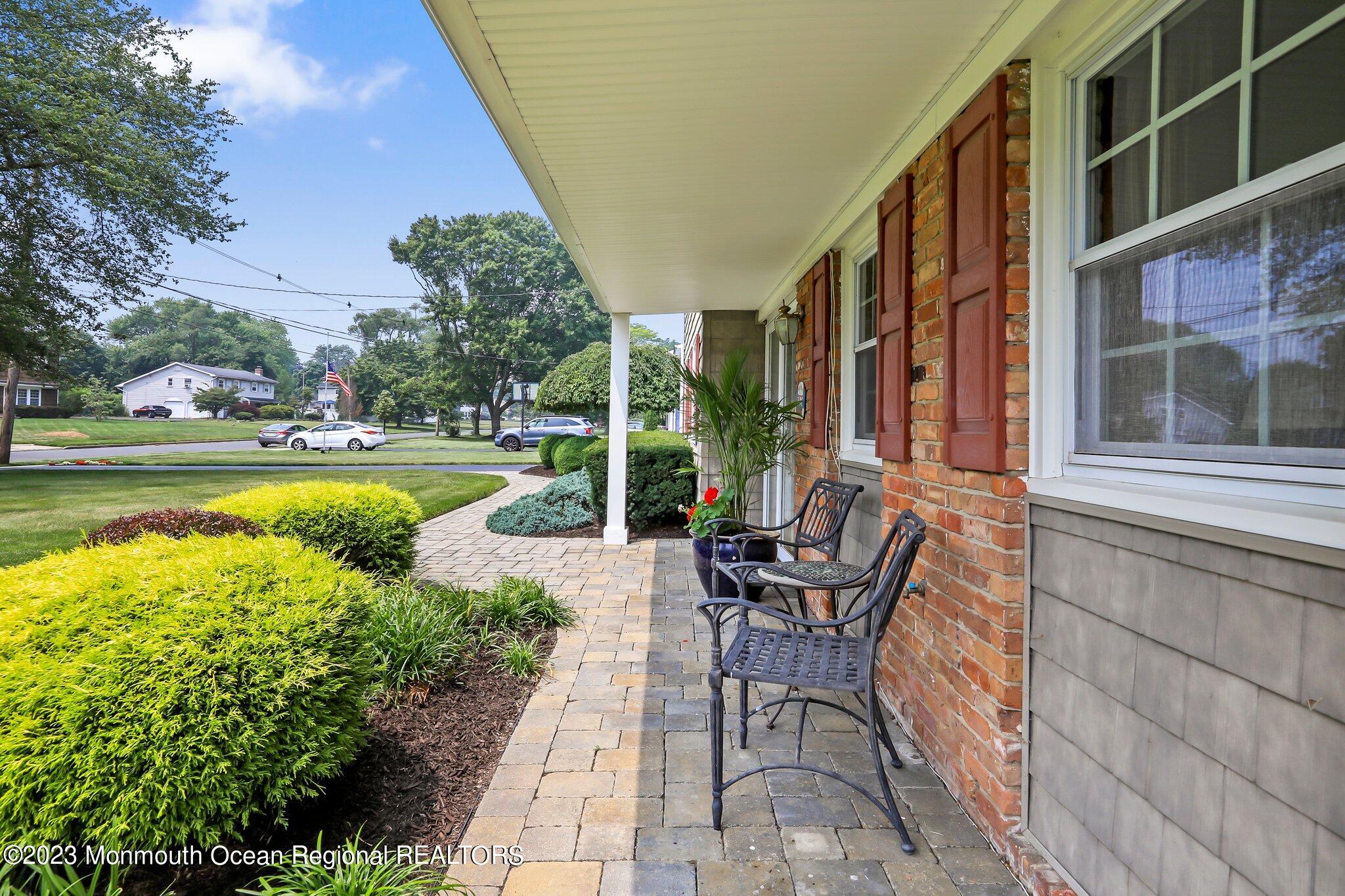 130 Sargent Road Freehold, NJ 07728 - Photo 3 of 43 5W5A8781