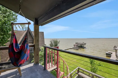 $549,000 | 546 West Cattle Drive, Onalaska, TX 77360