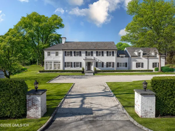 $5,395,000 | 3 Konittekock Road, Greenwich, CT 06831