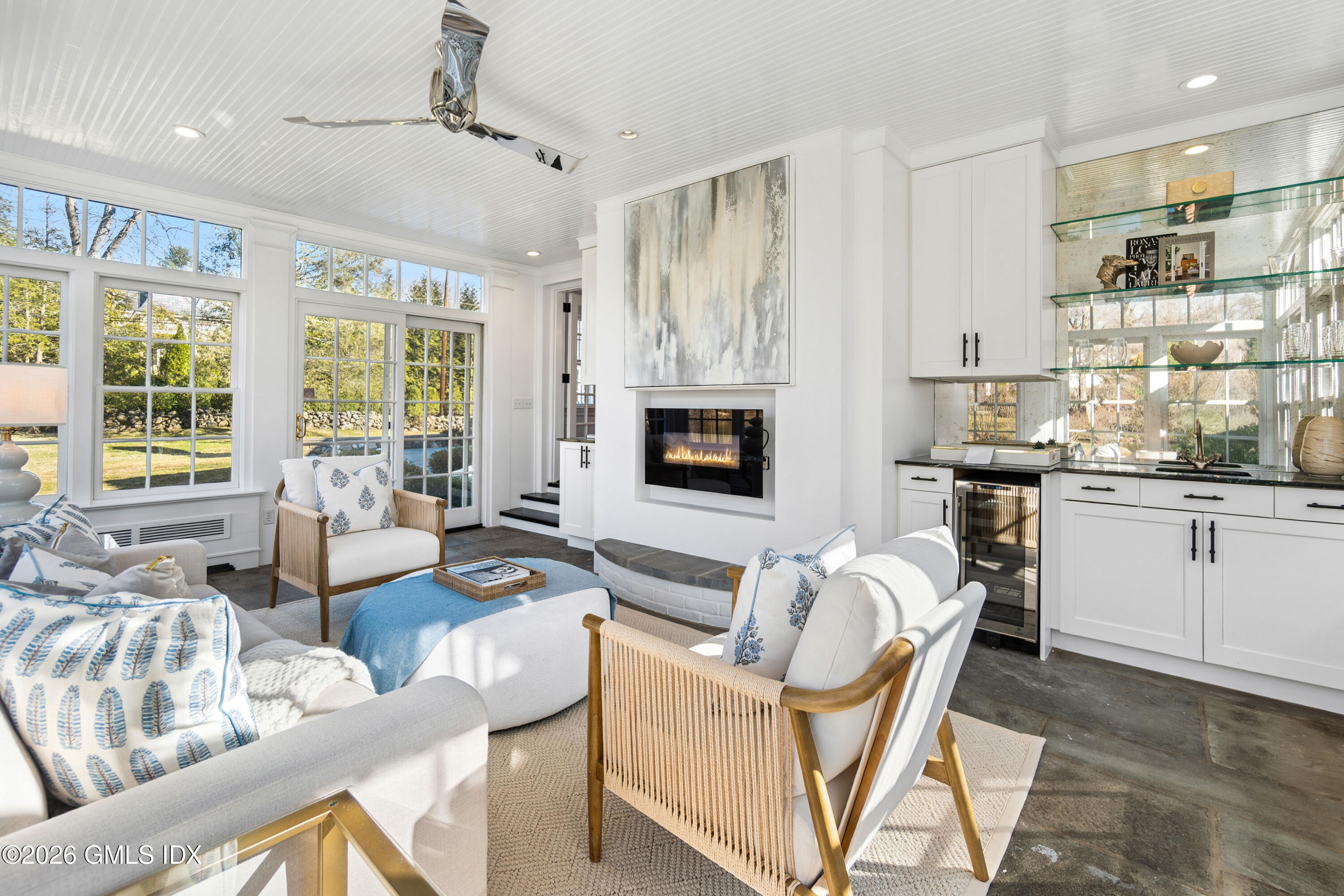 3 Konittekock Road Greenwich, CT 06831 - Photo 7 of 22 SUNROOM