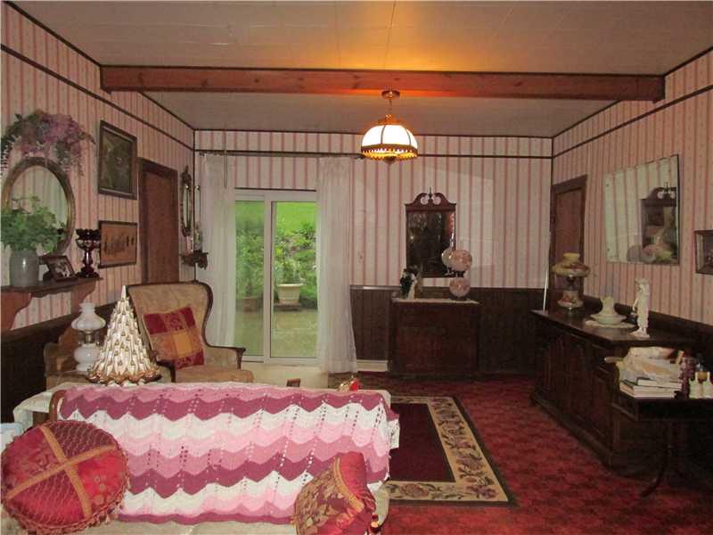 270 Dodds Road Butler, PA 16002 - Photo 14 of 25 Living Room.