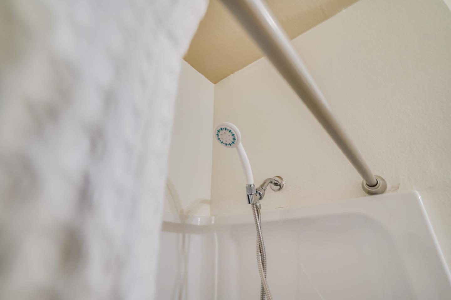 174 Copper Ridge Road San Ramon, CA 94582 - Photo 11 of 29 a bathroom with a shower