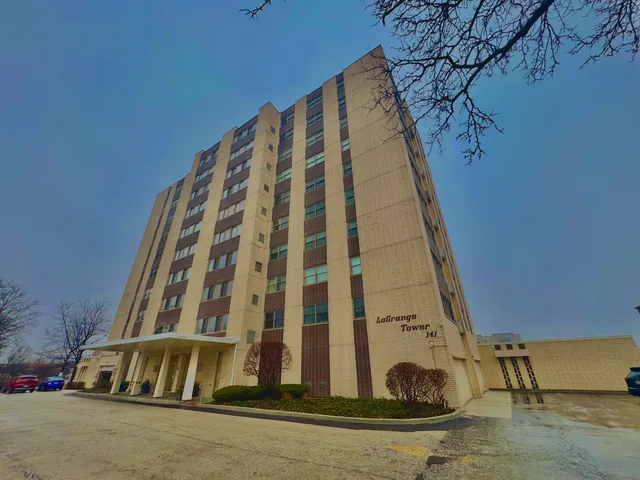 a view of a large building