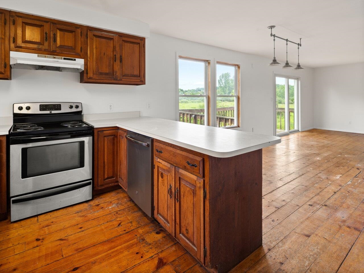 15196 Rte 116 Hinesburg, VT 05461 - Photo 9 of 40 Gallery Image 9