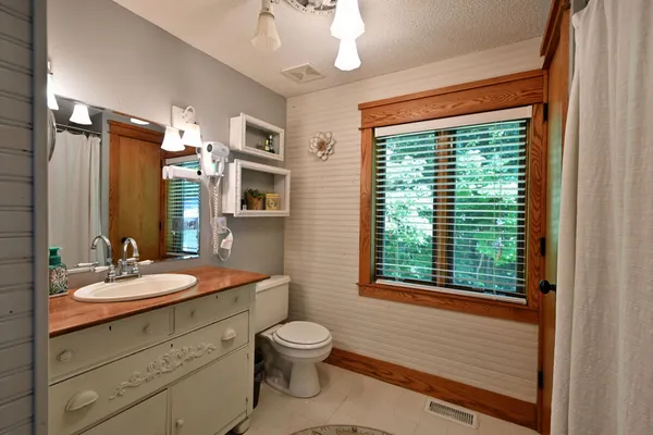 $1,149,900 | 2772 25th Avenue, Rice Lake, WI 54868