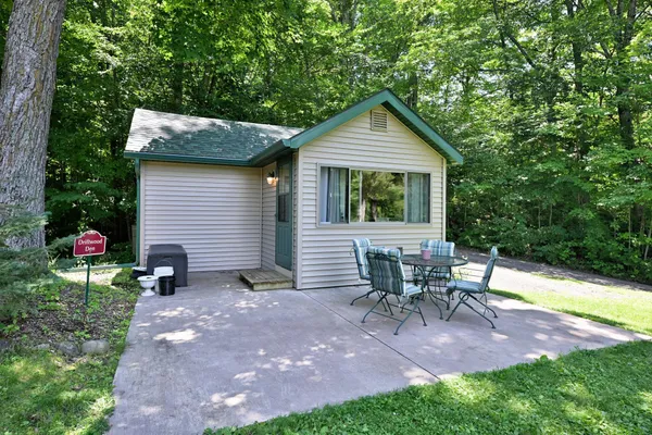 $1,149,900 | 2772 25th Avenue, Rice Lake, WI 54868