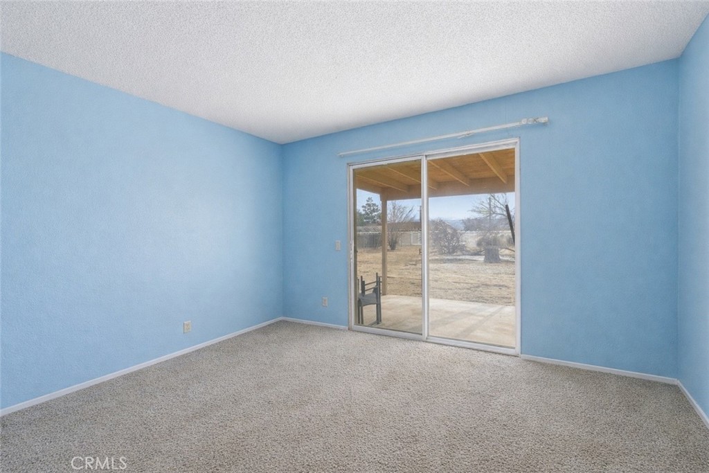 19629 Oneida Road Apple Valley, CA 92307 - Photo 19 of 37