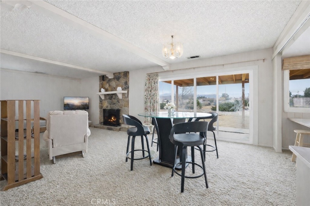 19629 Oneida Road Apple Valley, CA 92307 - Photo 7 of 37