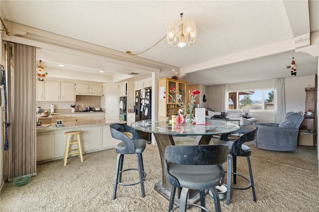 19629 Oneida Road Apple Valley, CA 92307 - Photo 10 of 37