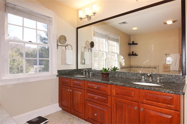 11 Hastings Road Weston, MA 02493 - Photo 11 of 27 Gallery Image 11