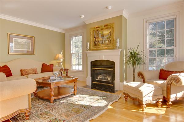 11 Hastings Road Weston, MA 02493 - Photo 8 of 27 Gallery Image 8