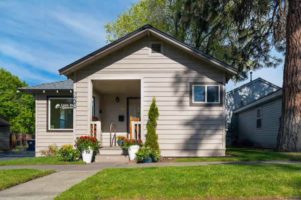 $699,000 | 624 Northwest Hill Street, Bend, OR 97703