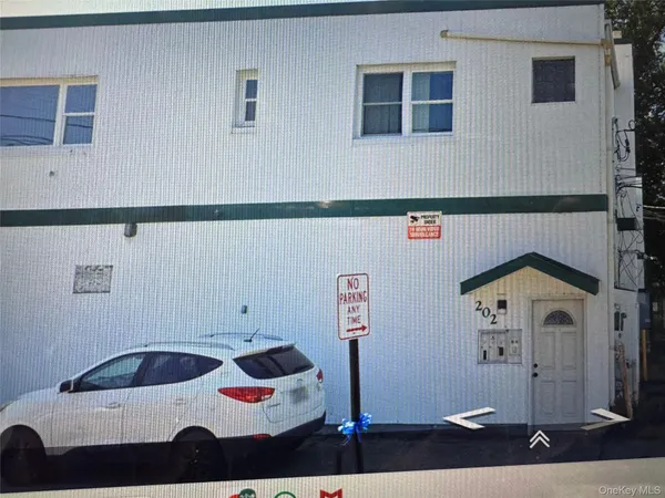 $2,200 | 202 North Idaho Avenue, Unit A, North Massapequa, NY 11758