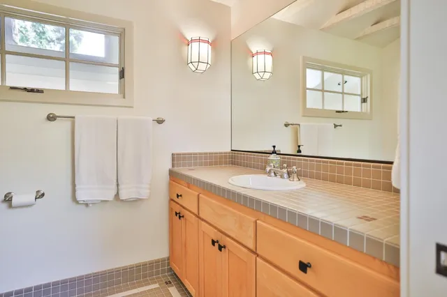 $1,998,000 | 0 4th Ave 3 Southeast 4-th Se 4th Avenue-3 Southeast Of Torres Avenue, Carmel, CA 93923