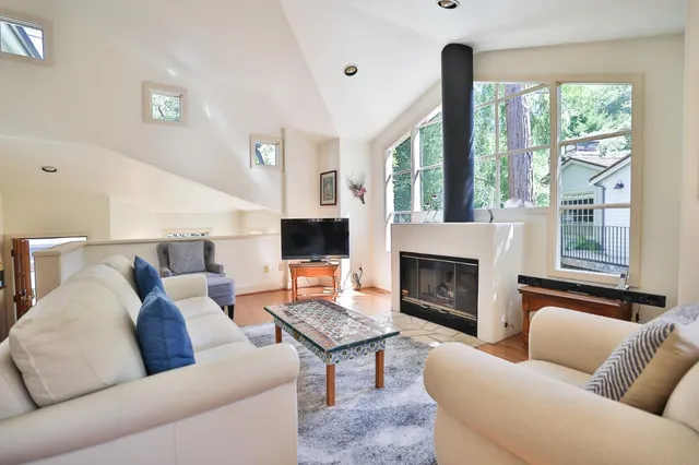 $1,998,000 | 0 4th Ave 3 Southeast 4-th Se 4th Avenue-3 Southeast Of Torres Avenue, Carmel, CA 93923
