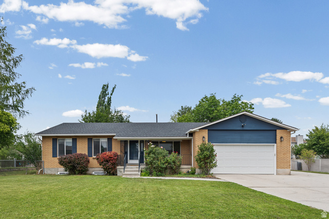 341 Heather Ridge Circle Sandy, UT 84070 - Photo 2 of 33
