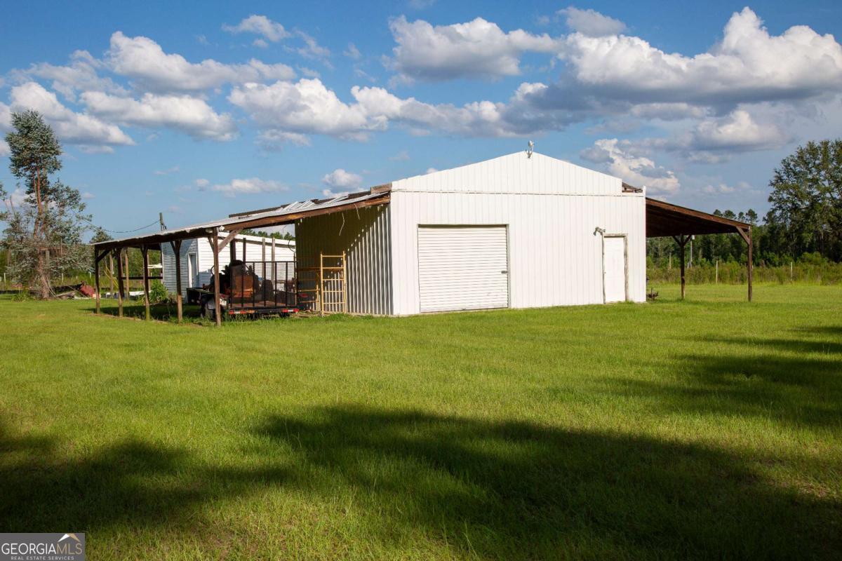 1054 Penny Morris Road Baxley, GA 31513 - Photo 10 of 22