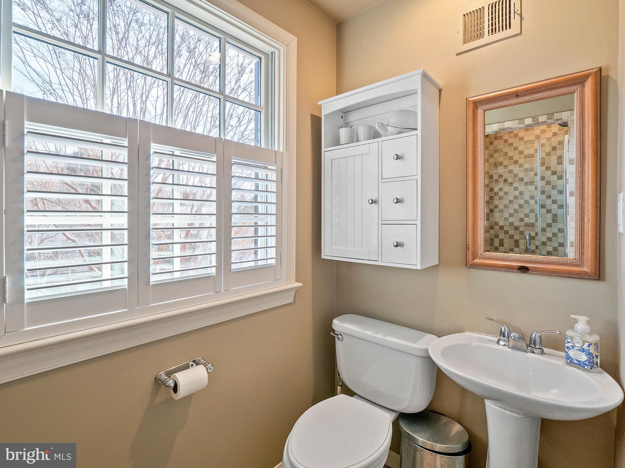 2242 48th Street Northwest Washington, DC 20007 - Photo 20 of 40 Gallery Image 20