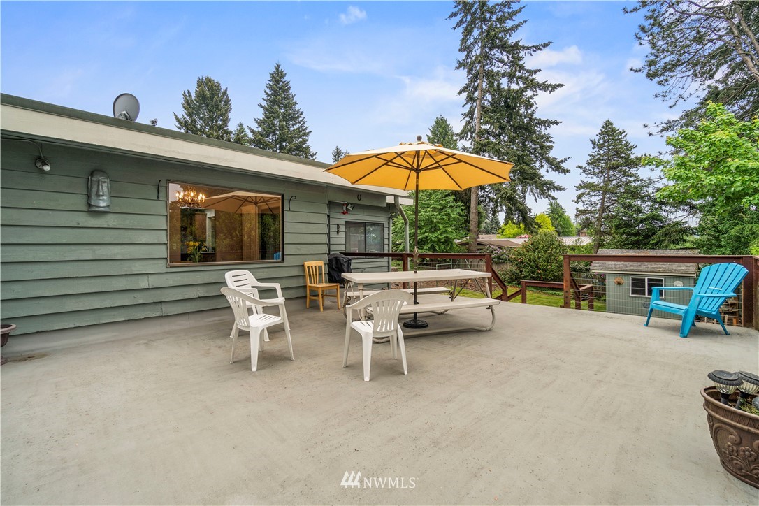 10219 Northeast 200th Street Bothell, WA 98011 - Photo 2 of 25 Gallery Image 2
