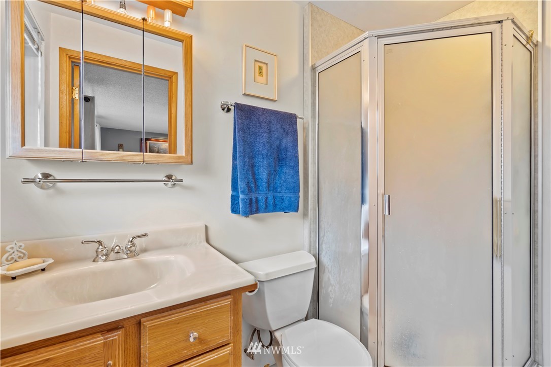 10219 Northeast 200th Street Bothell, WA 98011 - Photo 12 of 25 Gallery Image 12
